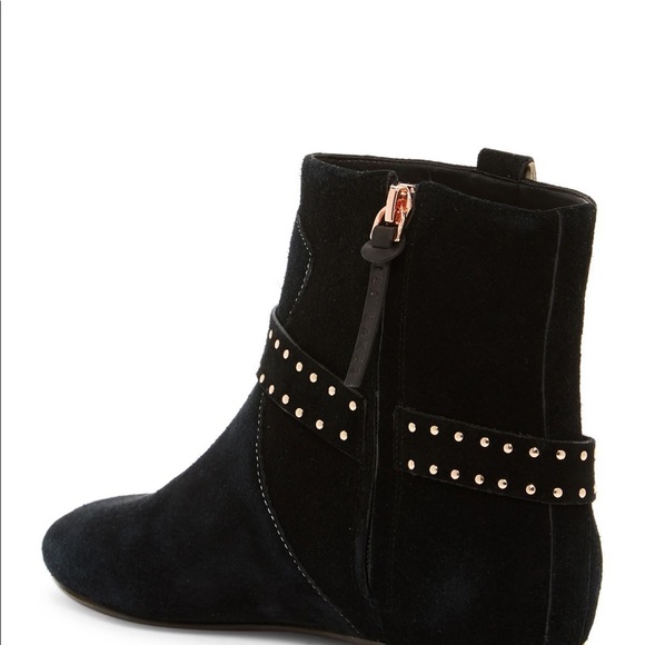 New Ted Baker London Black Gold Suede Ankle Boots - Picture 2 of 6
